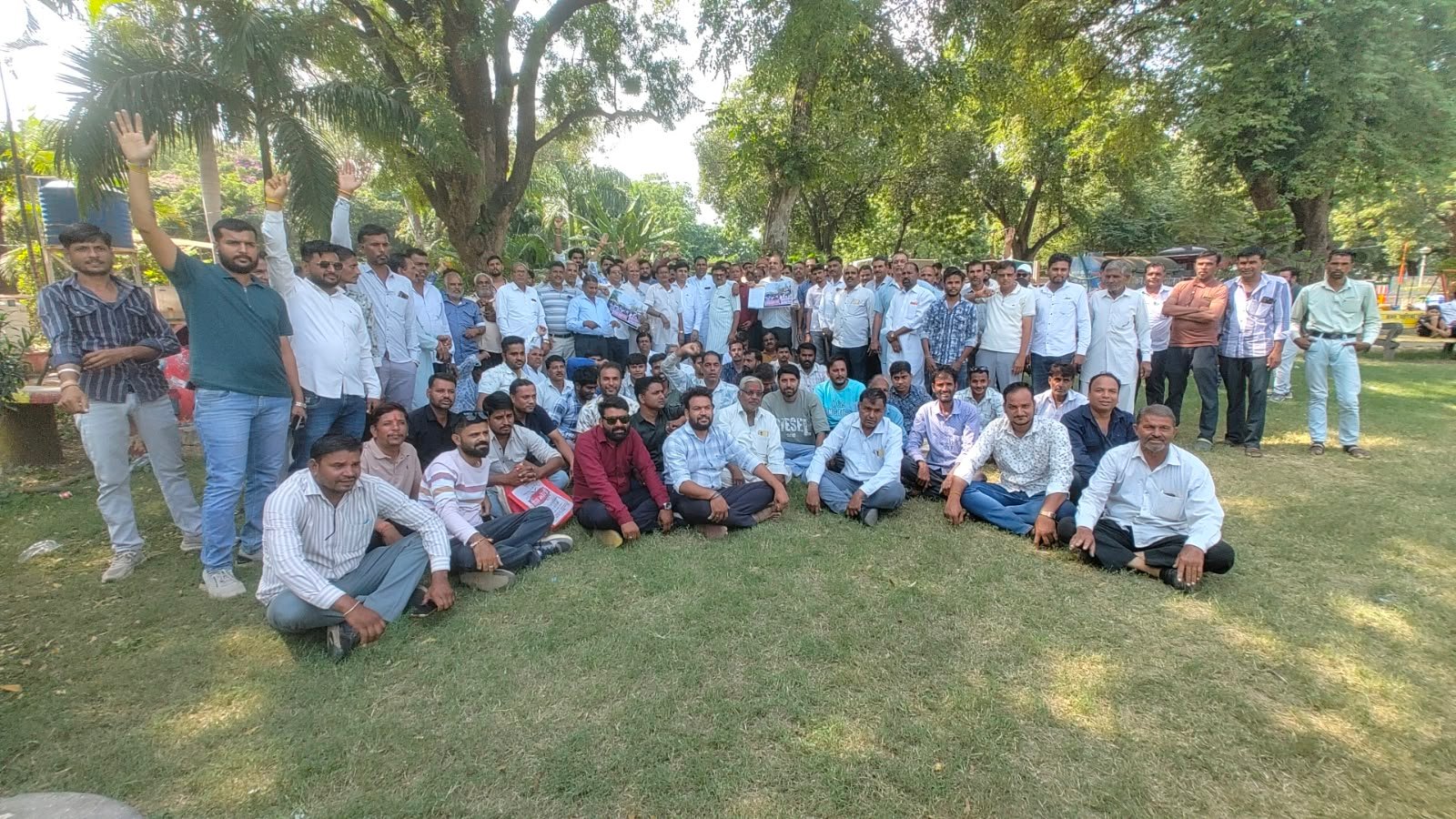 नीमच में भाजपा जिलामंत्री के खिलाफ लामबंद हुआ नागदा मेनारिया ब्राह्मण समाज, दो ज्ञापन देकर पद से हटाने व सख्त कार्रवाई की मांग,हिंगोरिया के जमीन विवाद ने पकड़ा तुल
